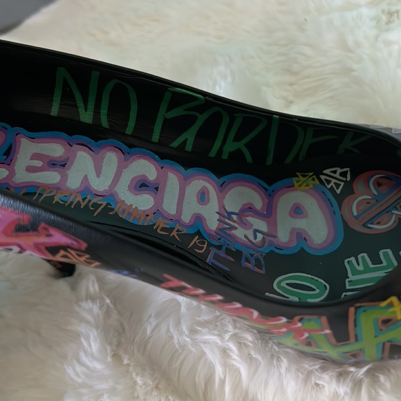 BALENCIAGA GRAFFITI KNIFE PUMPS , Limited edition , size 38.5 - Picture 6 of 9